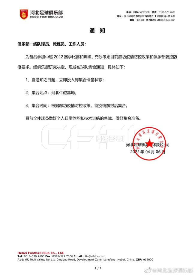 唐嫣被爆“自杀”后 杨幂手握花束小露性感香肩 逆生长美成暗夜小精灵 2016-12-05 近日，杨幂出席某活动。